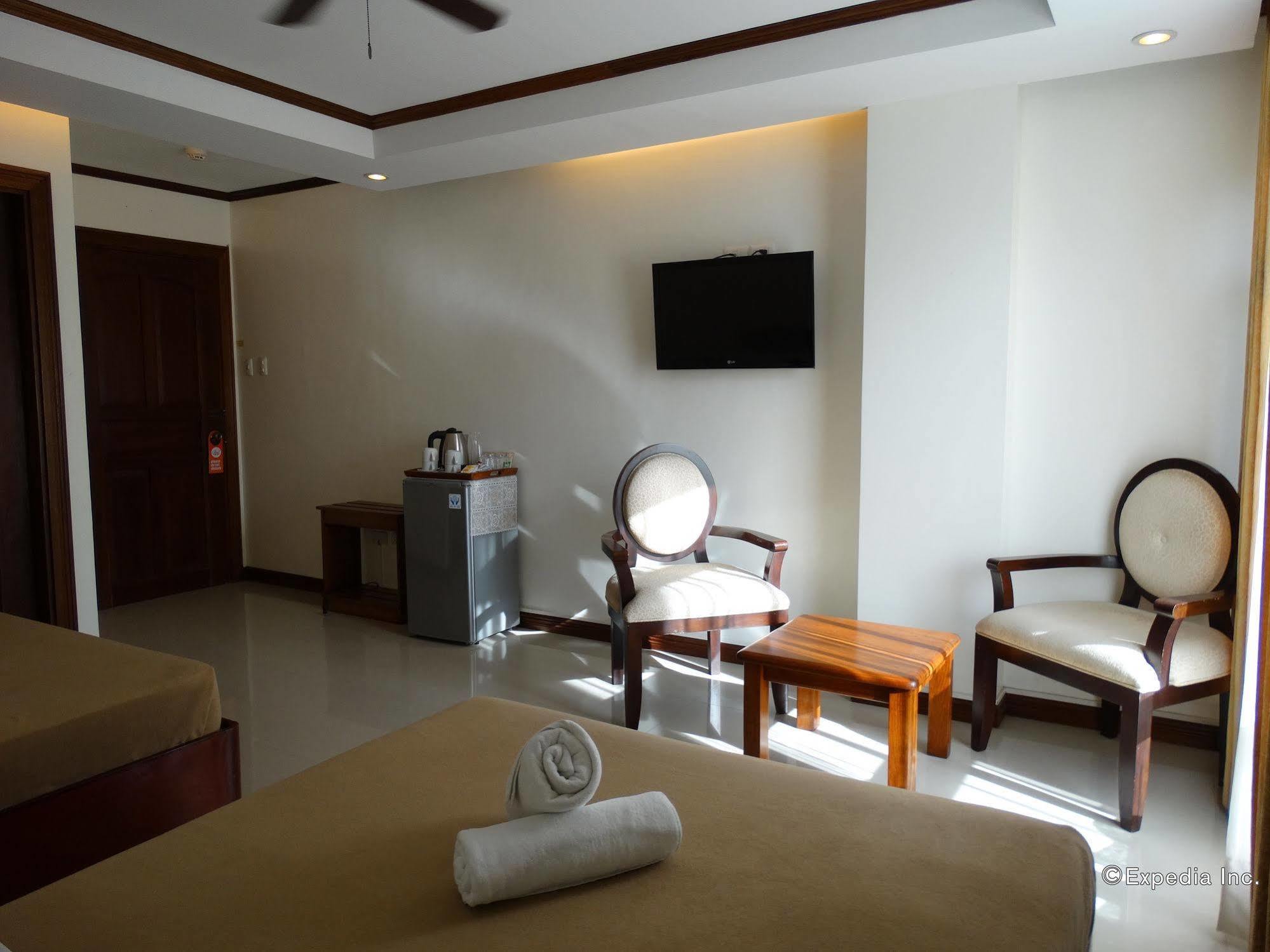 อีปิล สวีทโฮเต็ล ปวยร์โต ปรินเซซา Hotel Puerto Princesa ภายนอก รูปภาพ