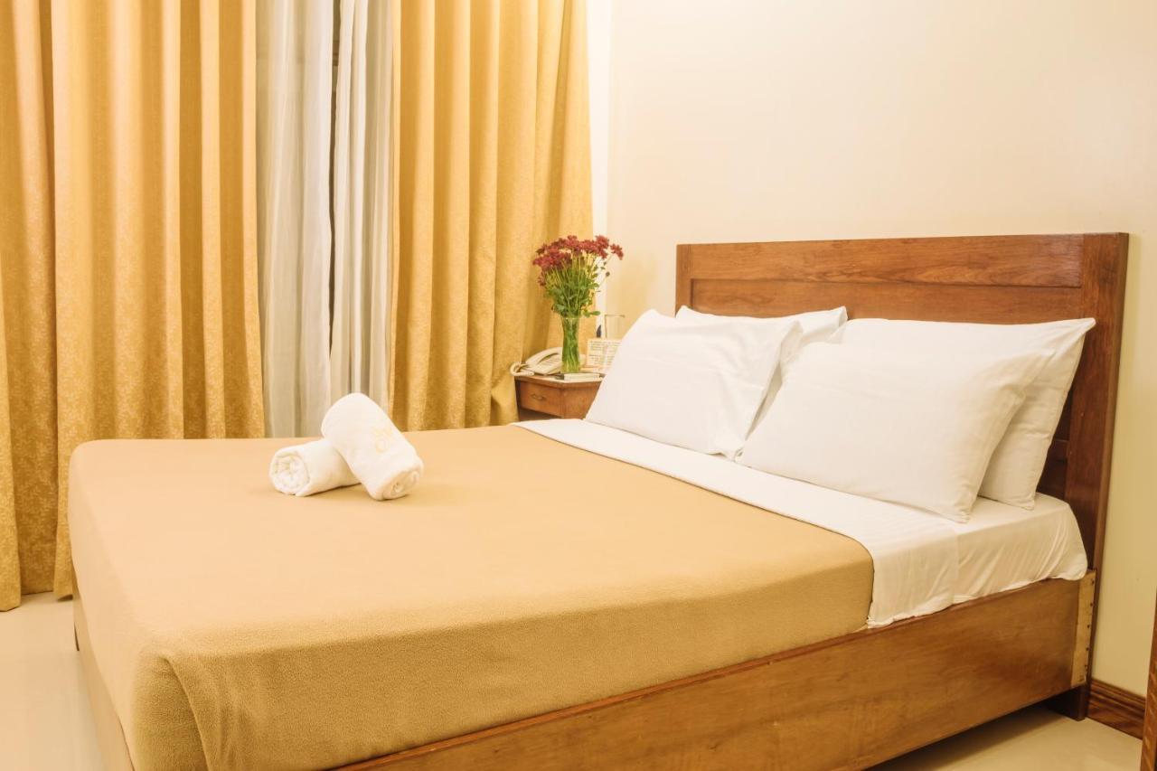 อีปิล สวีทโฮเต็ล ปวยร์โต ปรินเซซา Hotel Puerto Princesa ภายนอก รูปภาพ