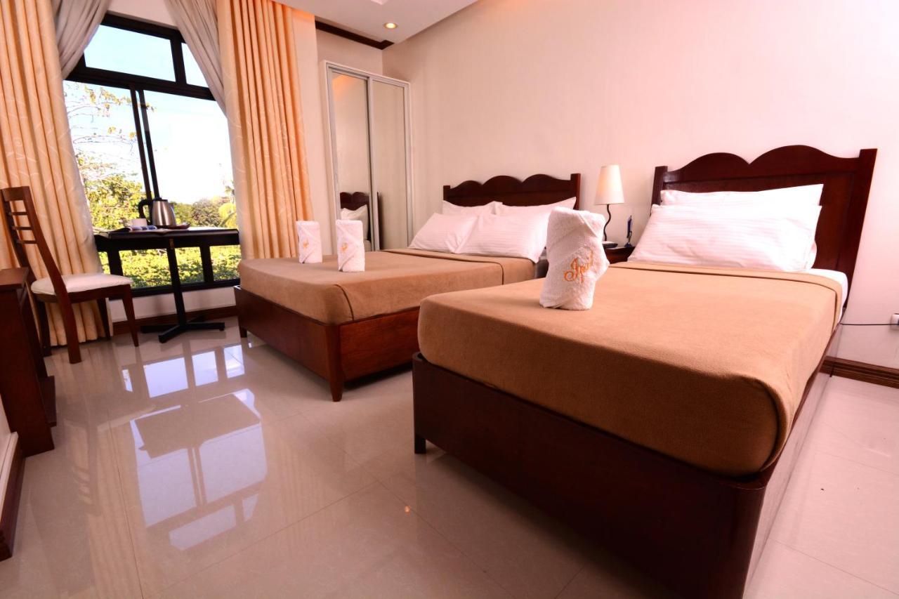อีปิล สวีทโฮเต็ล ปวยร์โต ปรินเซซา Hotel Puerto Princesa ภายนอก รูปภาพ